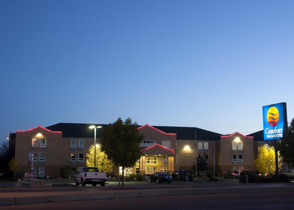 Comfort Inn & Suites Moose Jaw Exteriör bild