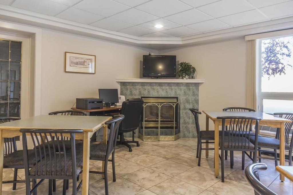 Comfort Inn & Suites Moose Jaw Exteriör bild