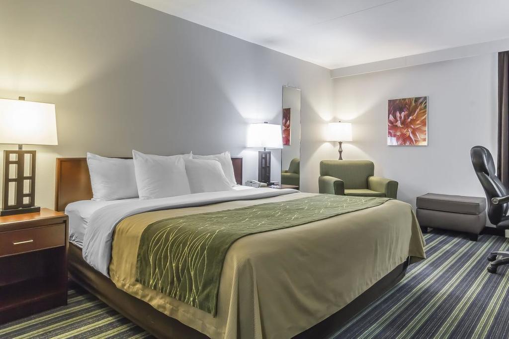 Comfort Inn & Suites Moose Jaw Exteriör bild
