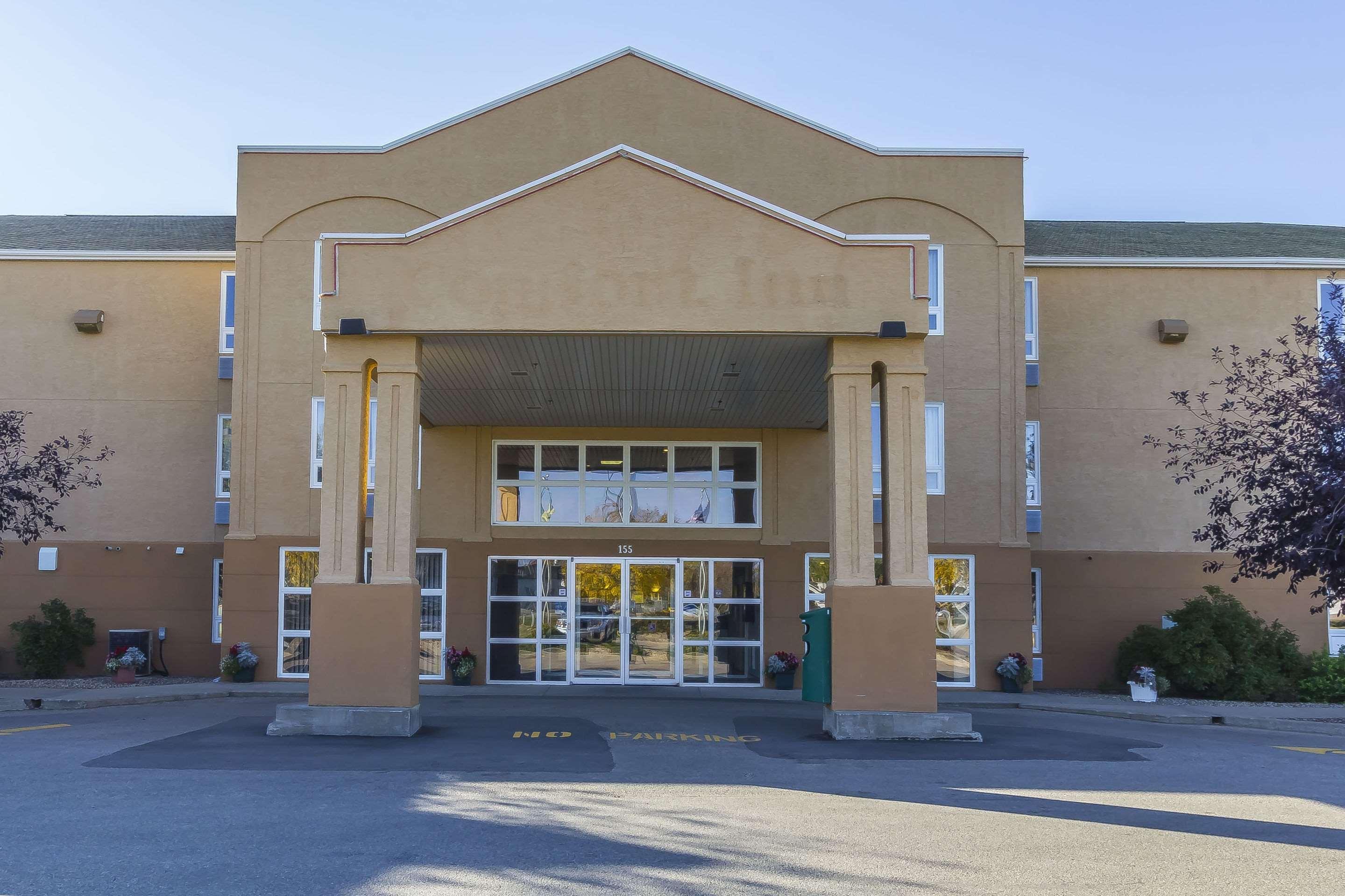 Comfort Inn & Suites Moose Jaw Exteriör bild