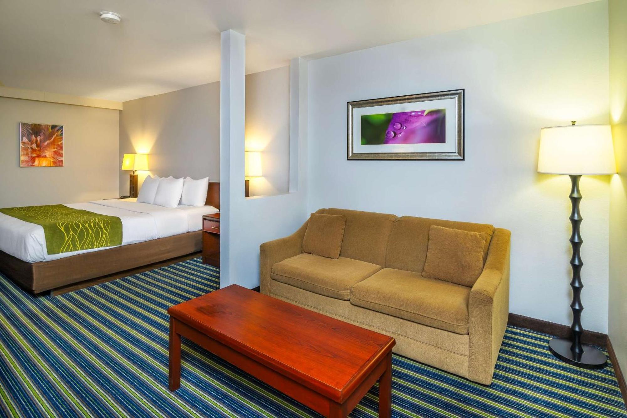 Comfort Inn & Suites Moose Jaw Exteriör bild