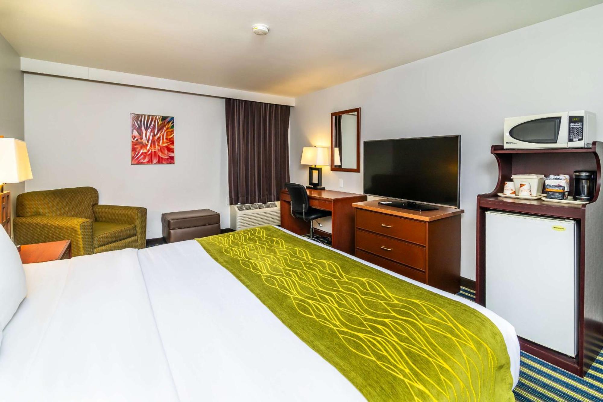 Comfort Inn & Suites Moose Jaw Exteriör bild